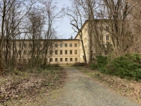 Ehemaliges Studentenwohnheim der FDJ-Anlage (seit 1991 Haus Reggio di Calabria), erbaut 195156