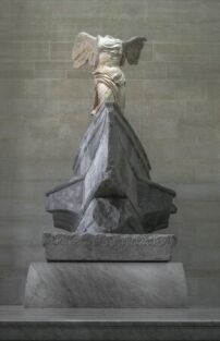 Nike von Samothrake im Pariser Louvre, Foto: Wikimedia Commons/ KHo235/ CC0 1.0 Universal 