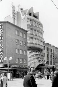 Zentralsparkasse Wien-Favoriten, 1982
