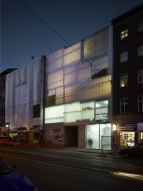 Wohn- und Geschftshaus von brandlhuber in Berlin 